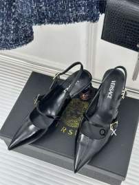 Picture of Versace Shoes _SKUVersacesz35-40JX110120407